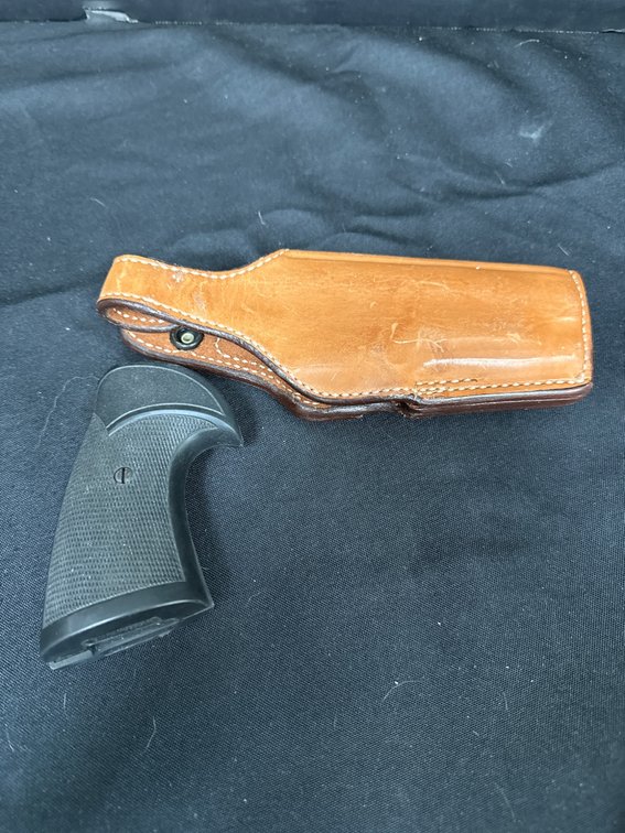 Bianchi 7L Leather Holster and Pachmayr Presentation Grip