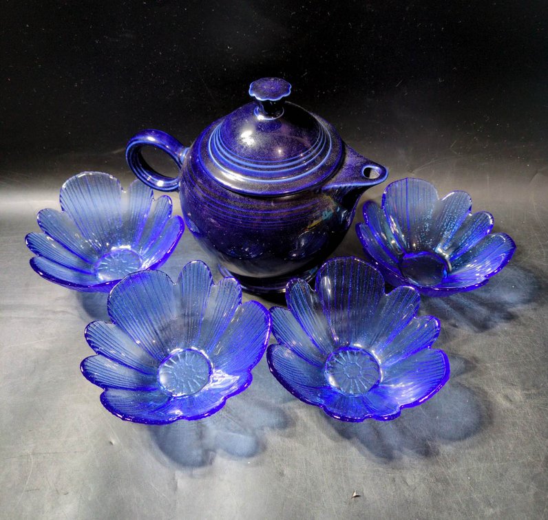 Fiesta Cobalt Blue Teapot and Four Glass Floral Bowls