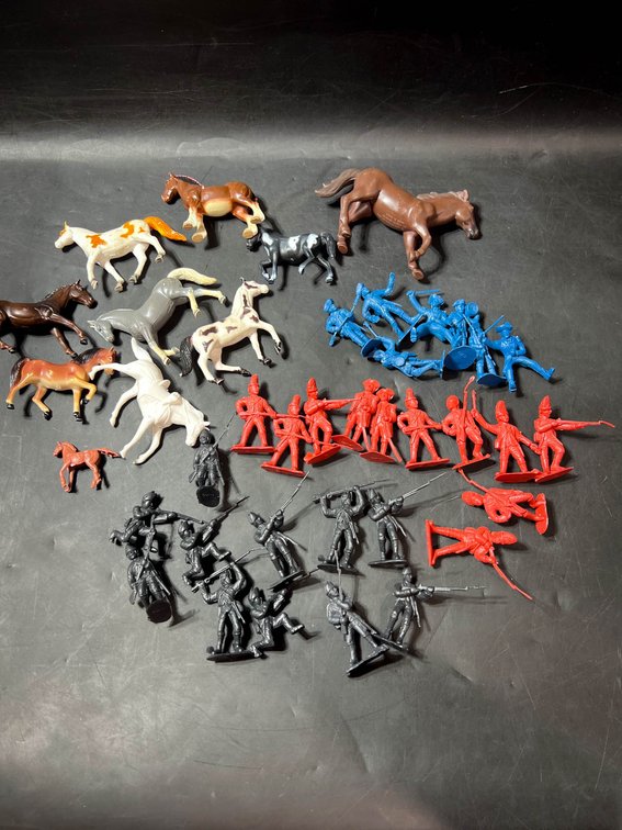 Plastic Toy Soldiers and Horses in Various Colors