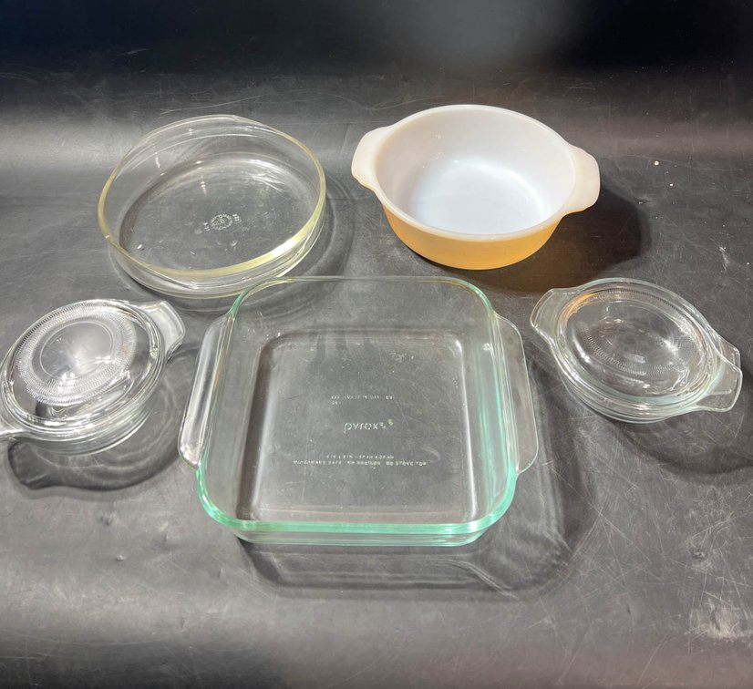 Vintage Pyrex Glassware with Various Pieces