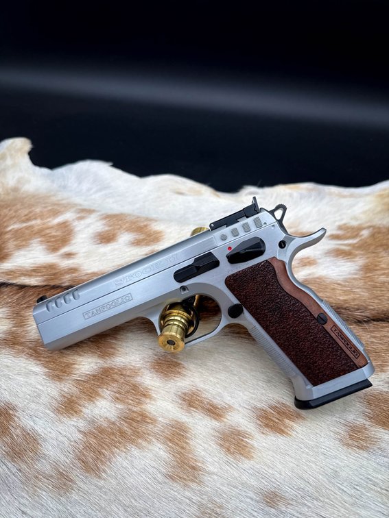 Tanfoglio Defiant Stock II Pistol in .40 S&W with Case and Accessories
