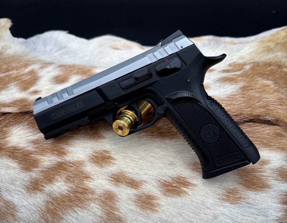 Tanfoglio Defiant Force Esse 9×19 Semi-Automatic Pistol with Case