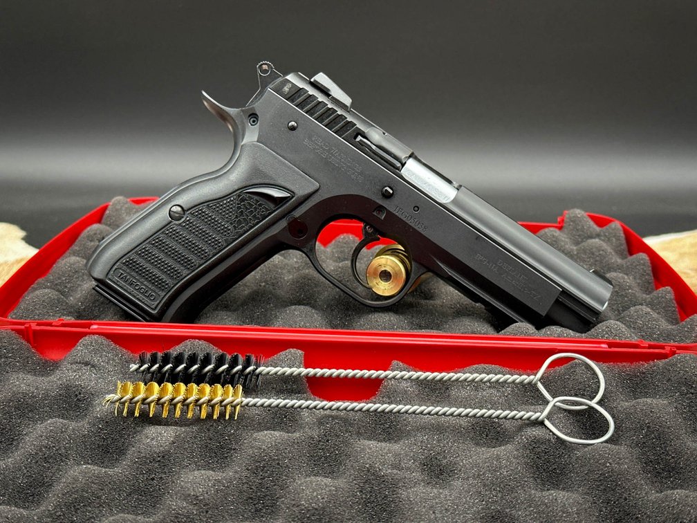 Tanfoglio Combat CAL. 40S&W Semi-Automatic Handgun with Red Case