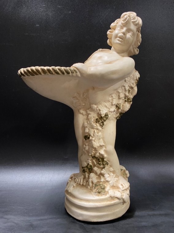 1961 Universal Statuary Co. Cherub Figure With Basin