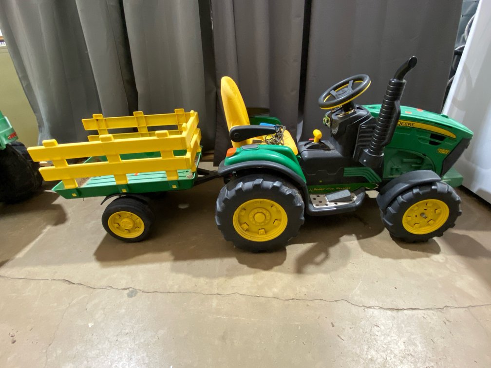 John Deere Ride-On Toy Tractor with Trailer Attachment