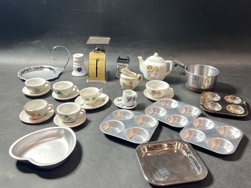 Miniature Kitchenware Including Miniature Tea Set and Baking Items