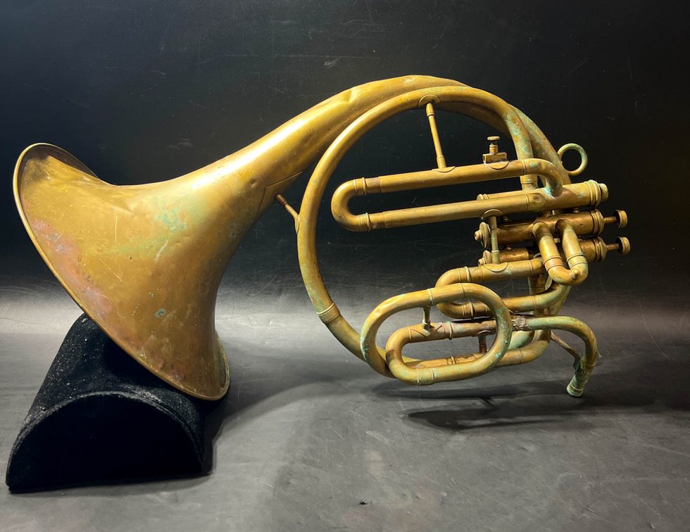 21” Long Brass Champion American Horn with Engraving
