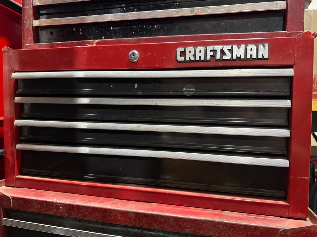 Craftsman 4-Drawer Tool Chest in Red- 2 keys