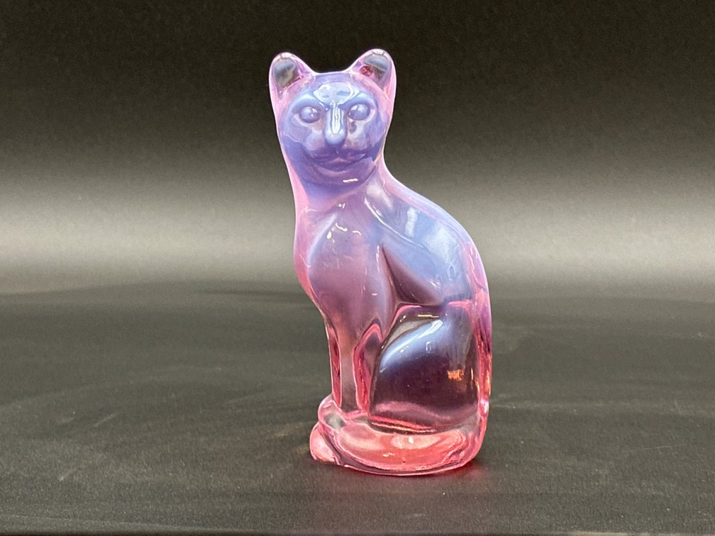 Glass Cat Figurine with Purple and Pink Gradient