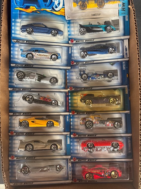 15 New Mattel Hot Wheels Die-Cast Cars in Original Packaging