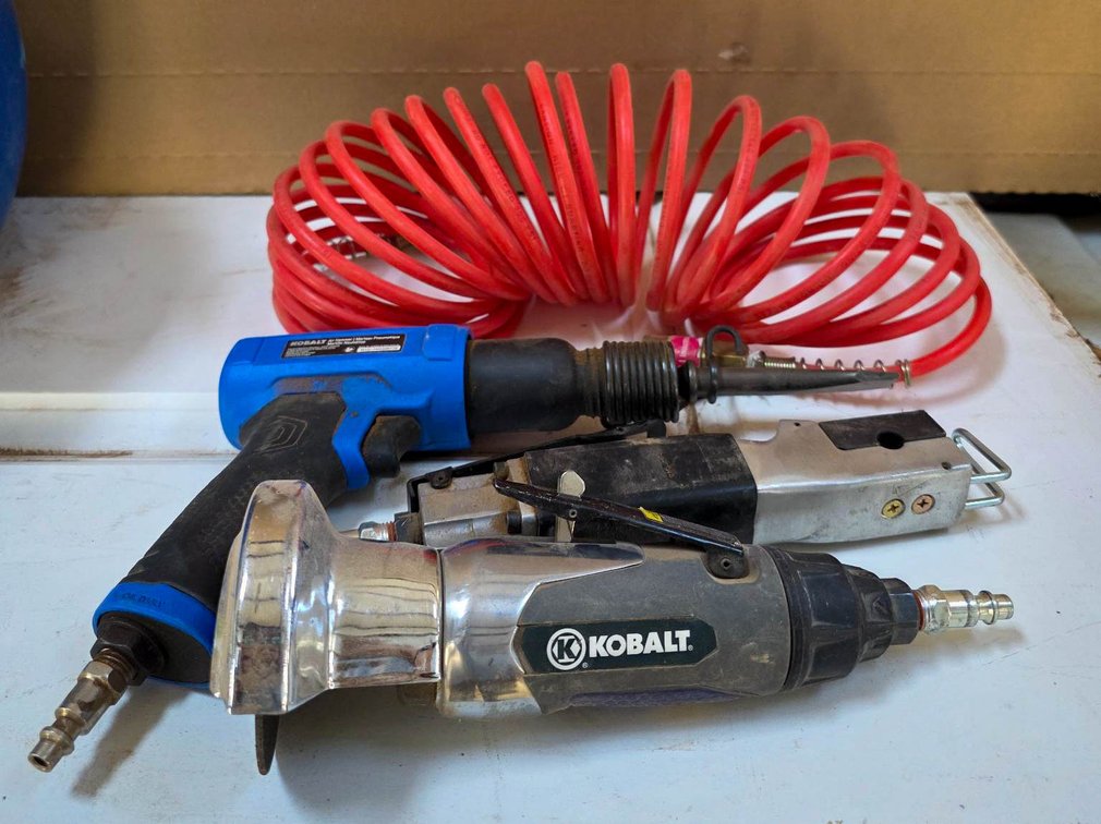 Kobalt Air Tools Set with Coil Hose