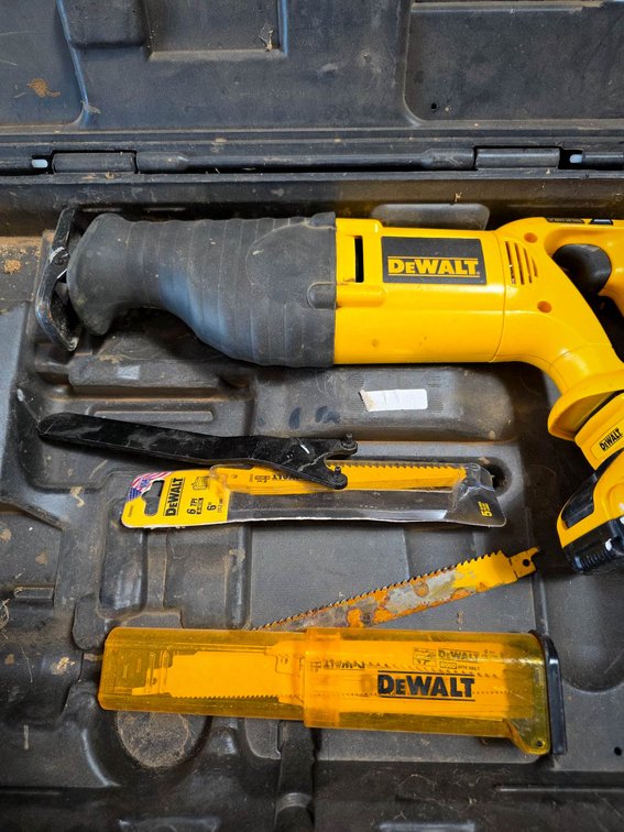 DeWalt DW938 Cordless Reciprocating Saw with Accessories and Case
