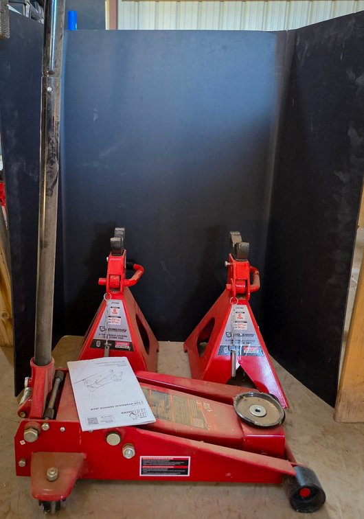 Torin Big Red Hydraulic Floor Jack and Jack Stands Set