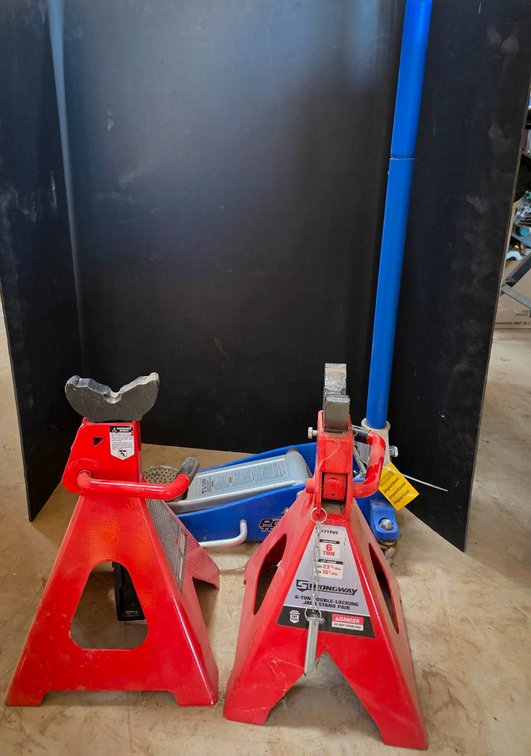 Sunex Jack Stands and Arcan Floor Jack