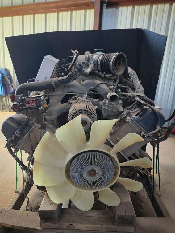 Ford 5.4L V8 Engine Core with Summit Racing Universal Engine Lift Plate