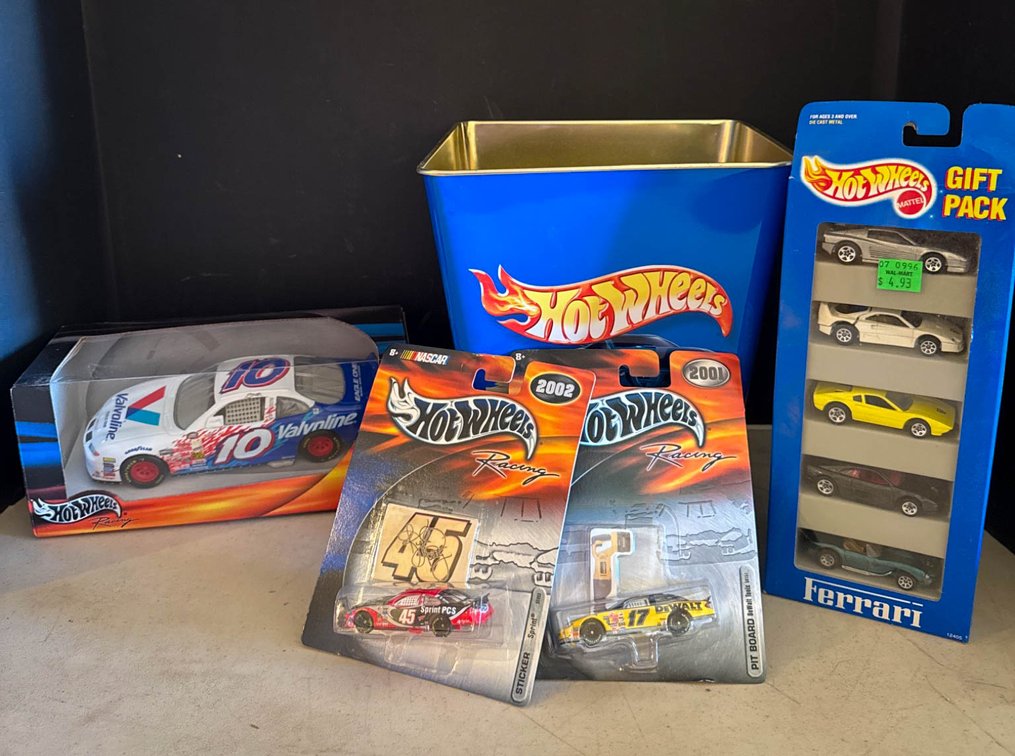 Hot Wheels Collectible Lot: Cars, Gift Pack, and Branded Bin