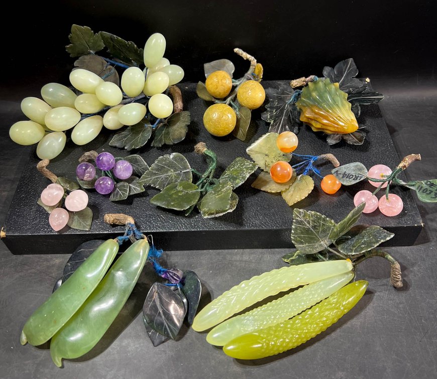 10 Stone Fruit With Leaf Accents