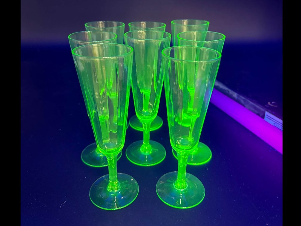 8 Uranium Glass Champagne Flutes with UV Glow