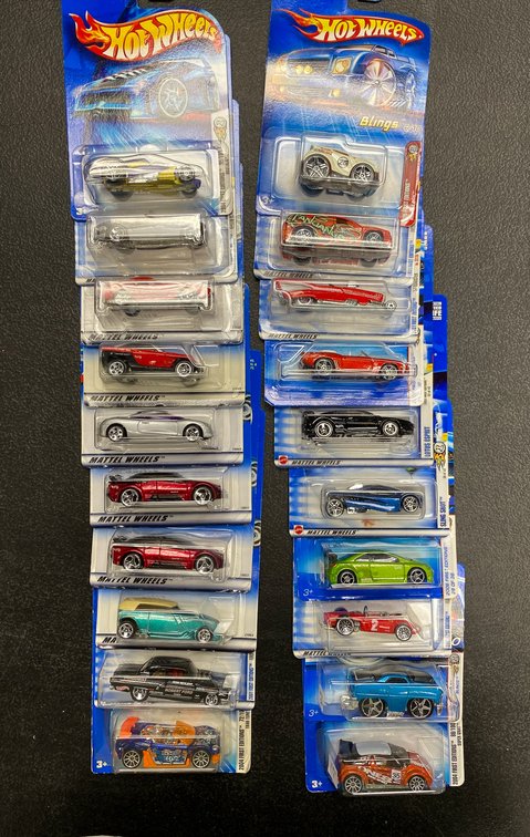 20 Hot Wheels First Editions Die-Cast Cars in Original Packaging