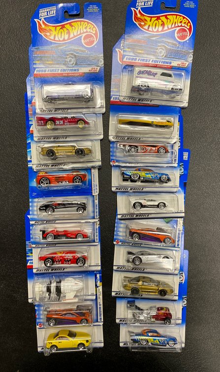 20 Hot Wheels 1998 First Editions Die-Cast Cars in Original Packaging