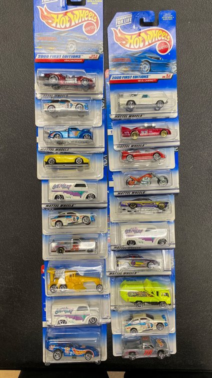 20 Hot Wheels 1995 First Editions in Blister Packaging