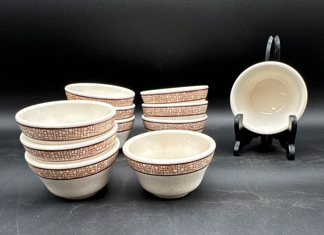 11 Ceramic Bowls With Geometric Pattern Design