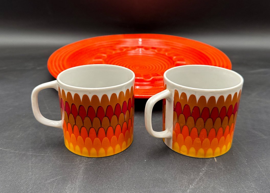 Mid Century Modern Red Plate Made in USA and Two Multicolor Coffee Mugs