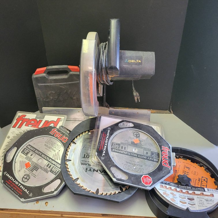 Delta Compound Miter Saw with Assorted Saw Blades and Accessories