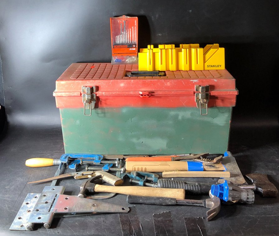 Tools With 22-Inch Two-Tone Metal Toolbox
