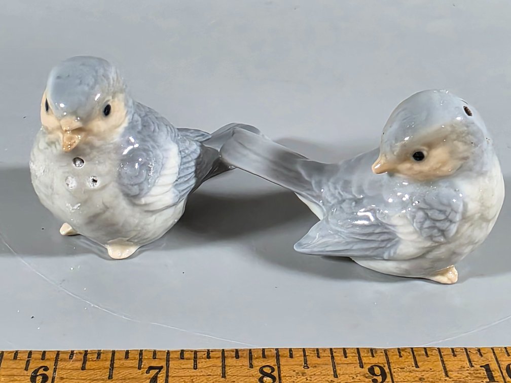 PORCELAIN BIRD SALT and PEPPER