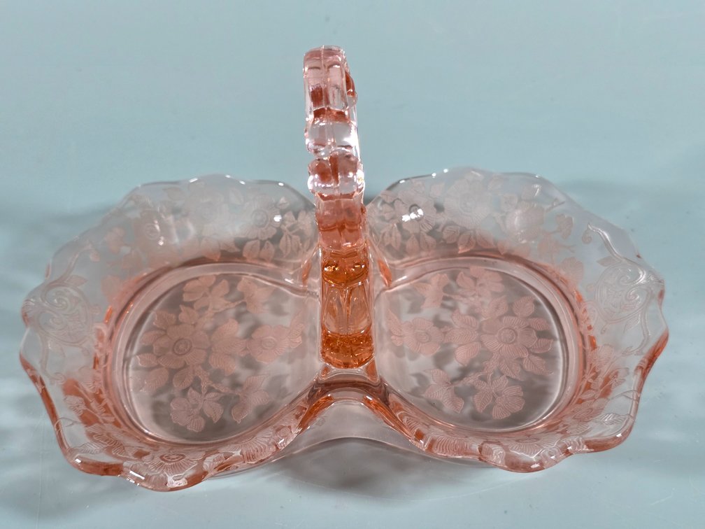 PINK DEPRESSION RELISH DISH
