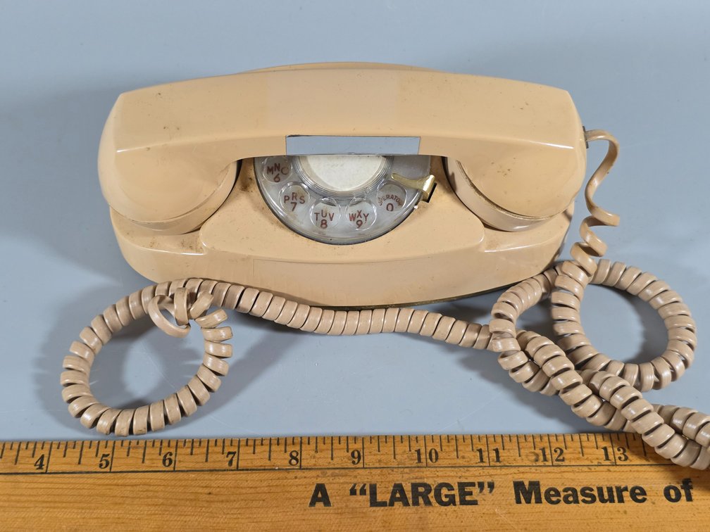 VINTAGE ROTARY TELEPHONE