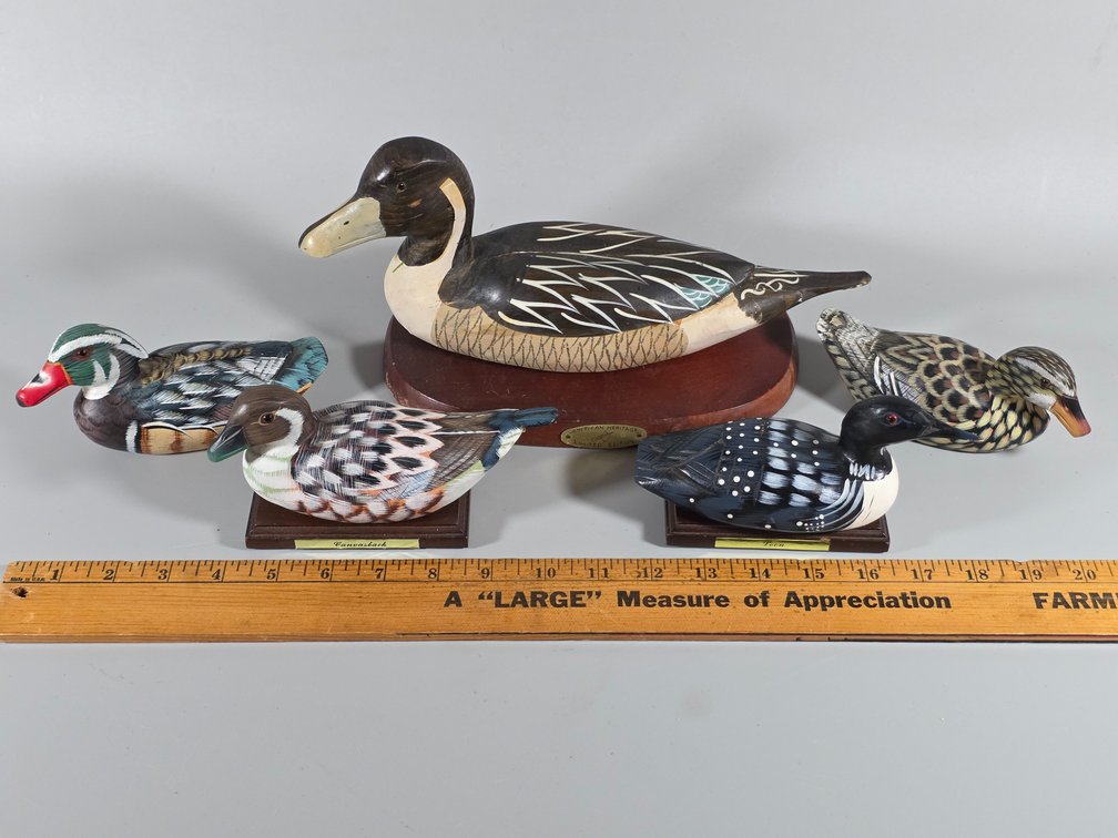 DUCK FIGURINES