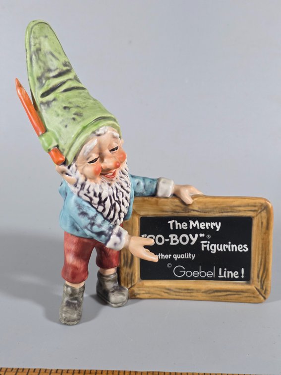 GOEBEL GNOME DEALER DISPLAY