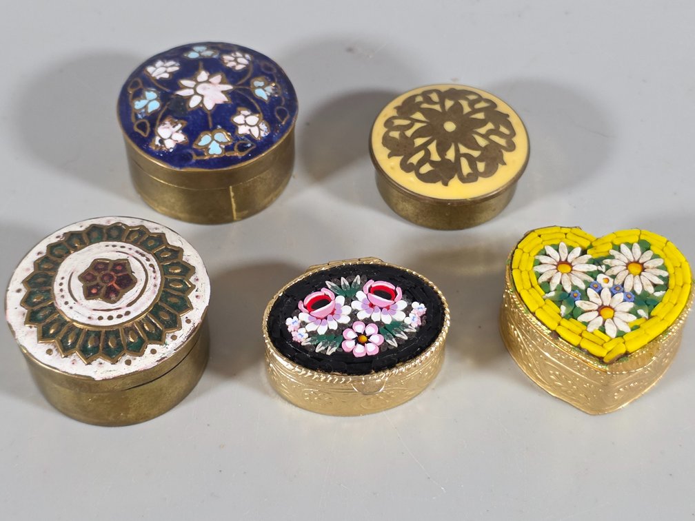 MOSAIC PILL BOXES