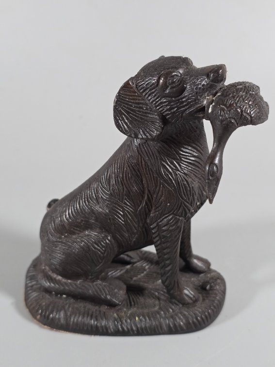BRONZE HUNTING DOG SCULPTURE
