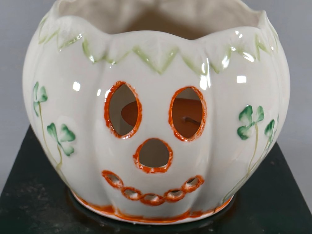 BELLEEK PUMPKIN VOTIVE