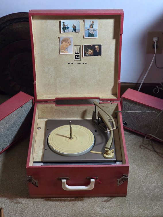 MOTOROLA RECORD PLAYER