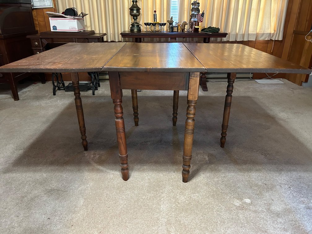 GATELEG DROP-LEAF TABLE