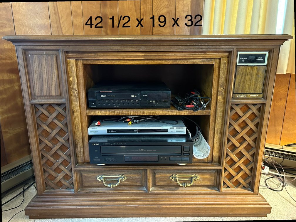 WOODEN ZENITH TV CONSOLE