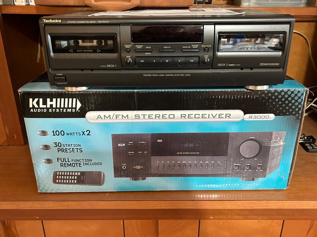 KLH AM/FM STEREO RECEIVER