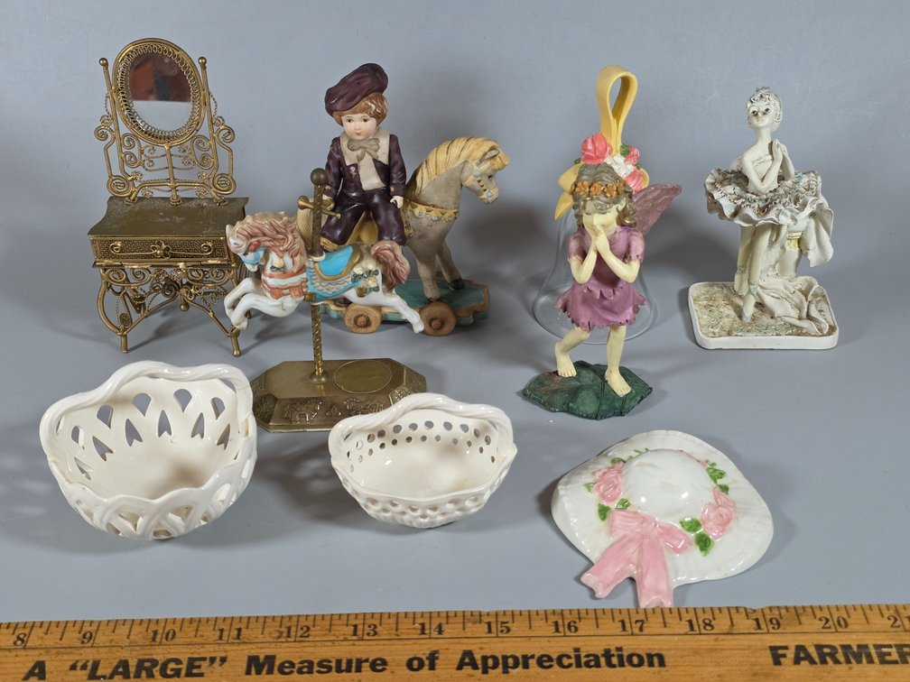VICTORIAN COLLECTIBLES