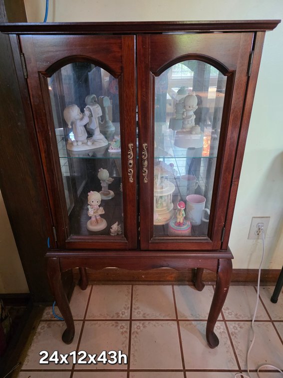 QUEEN ANNE STYLE CURIO CABINET