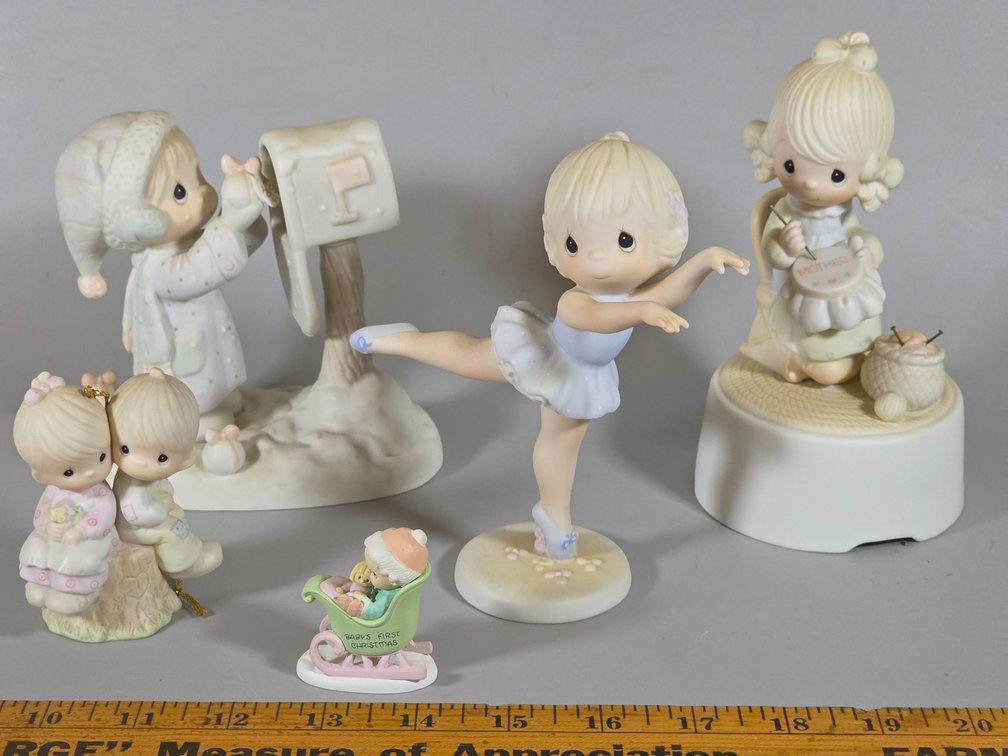 PRECIOUS MOMENTS COLLECTION