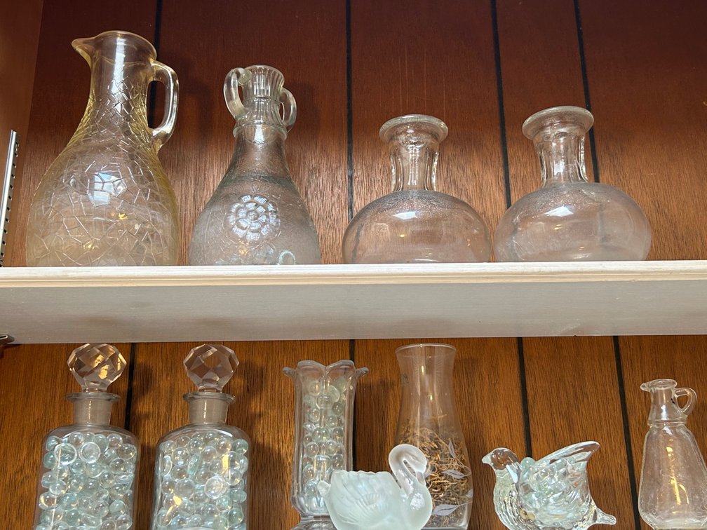 GLASS VASES, SWANS, PITCHERS