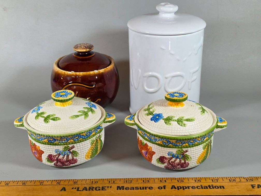 HULL POTTERY, MAJOLICA