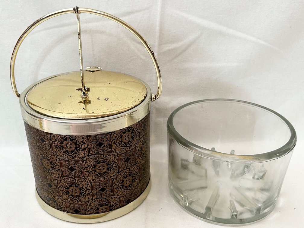 ICE BUCKET, CHEESE PRESERVER