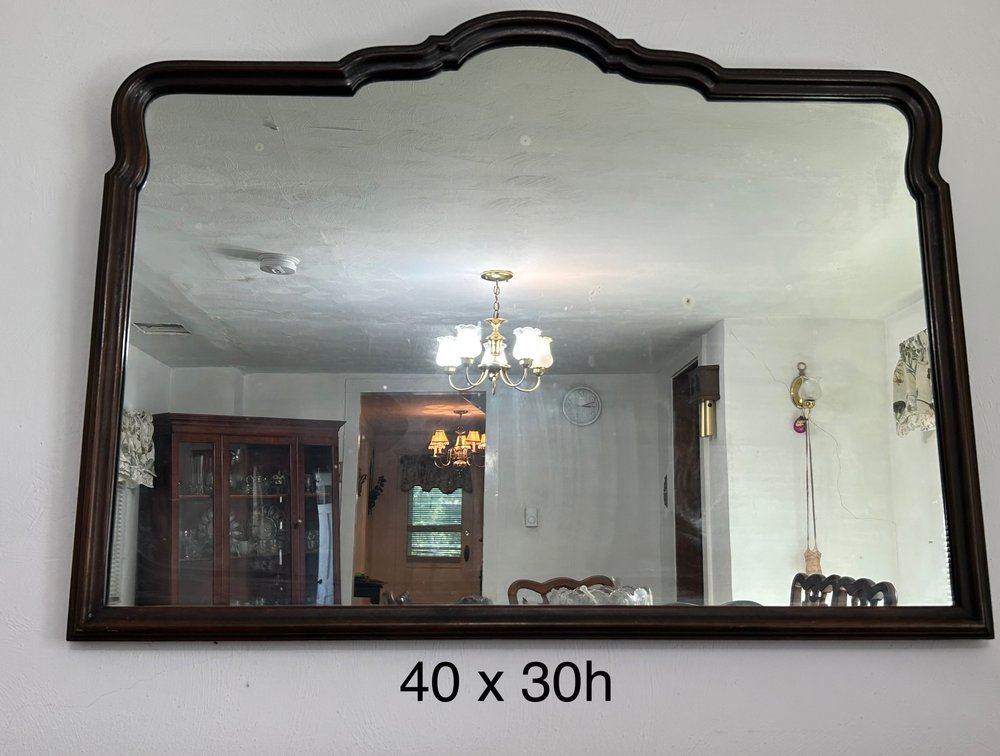 WOODEN SCALLOPED ARCH MIRROR