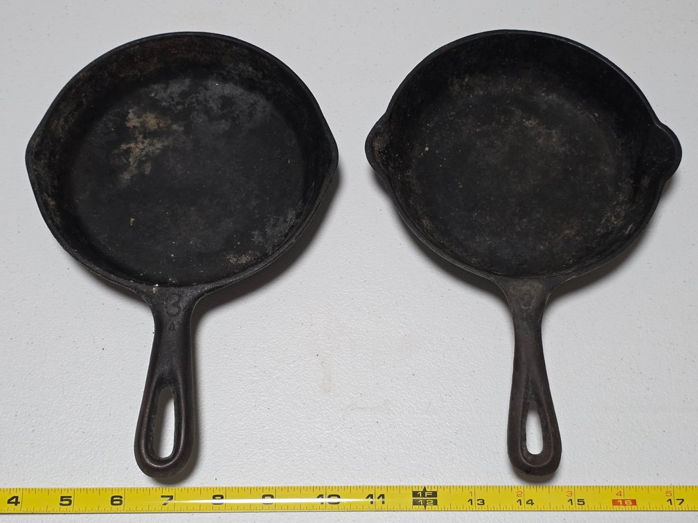 CAST IRON SKILLETS
