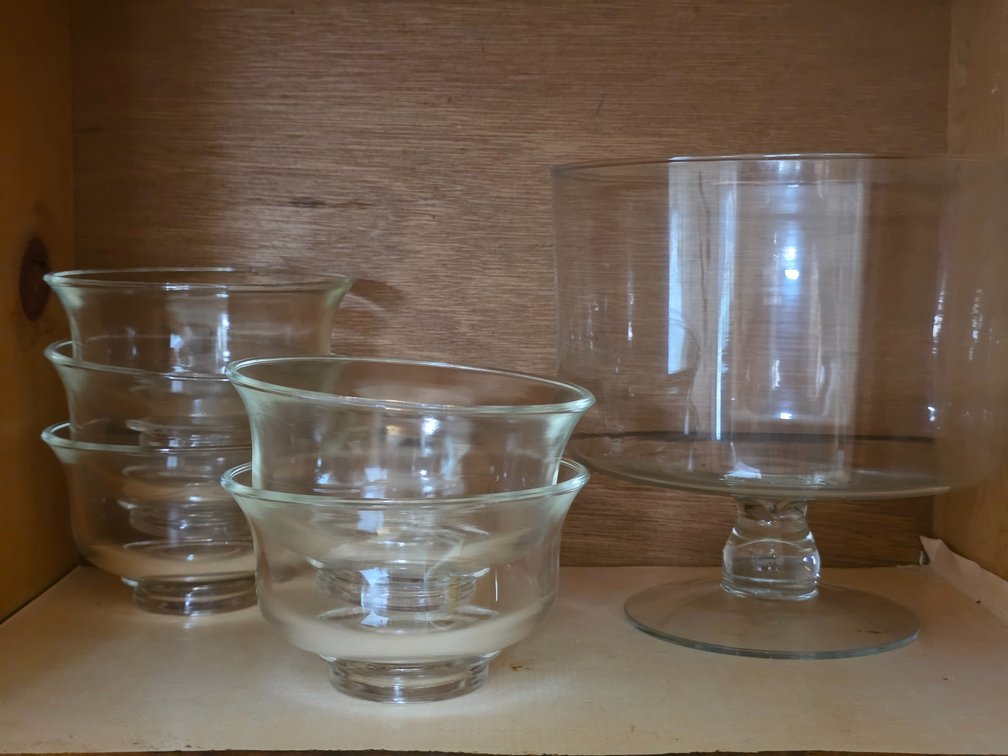 TRIFLE BOWL, GLASS BOWLS